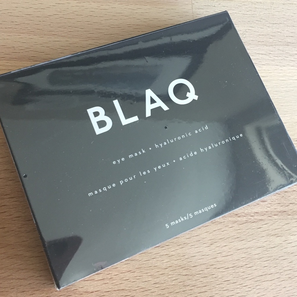 BLAQ charcoal eye masks